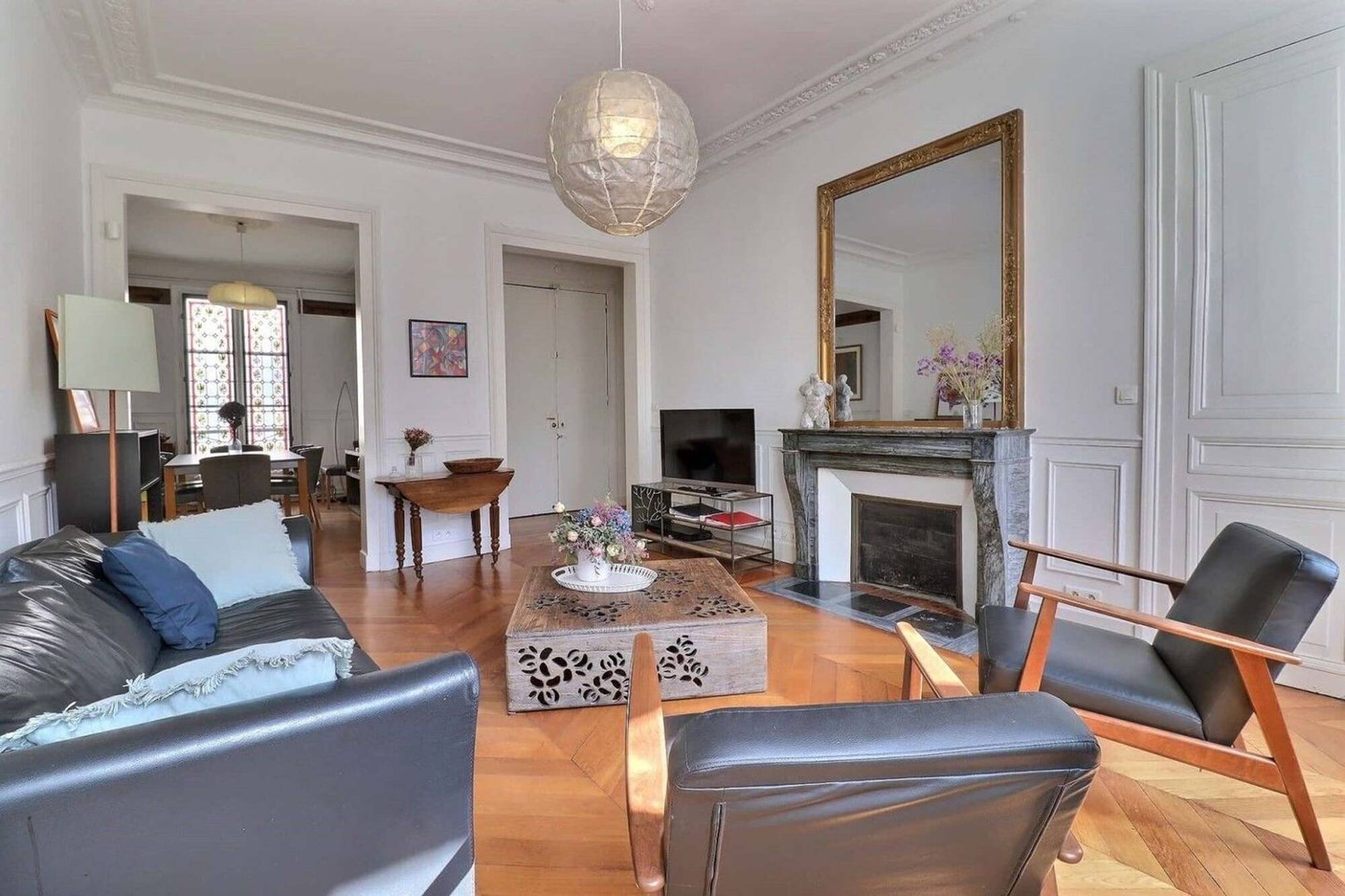 Rue de Bourgogne • Salon