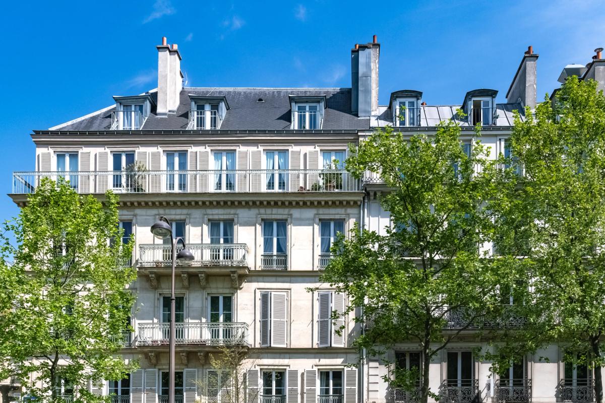Vendre un bien parisien depuis l'étranger