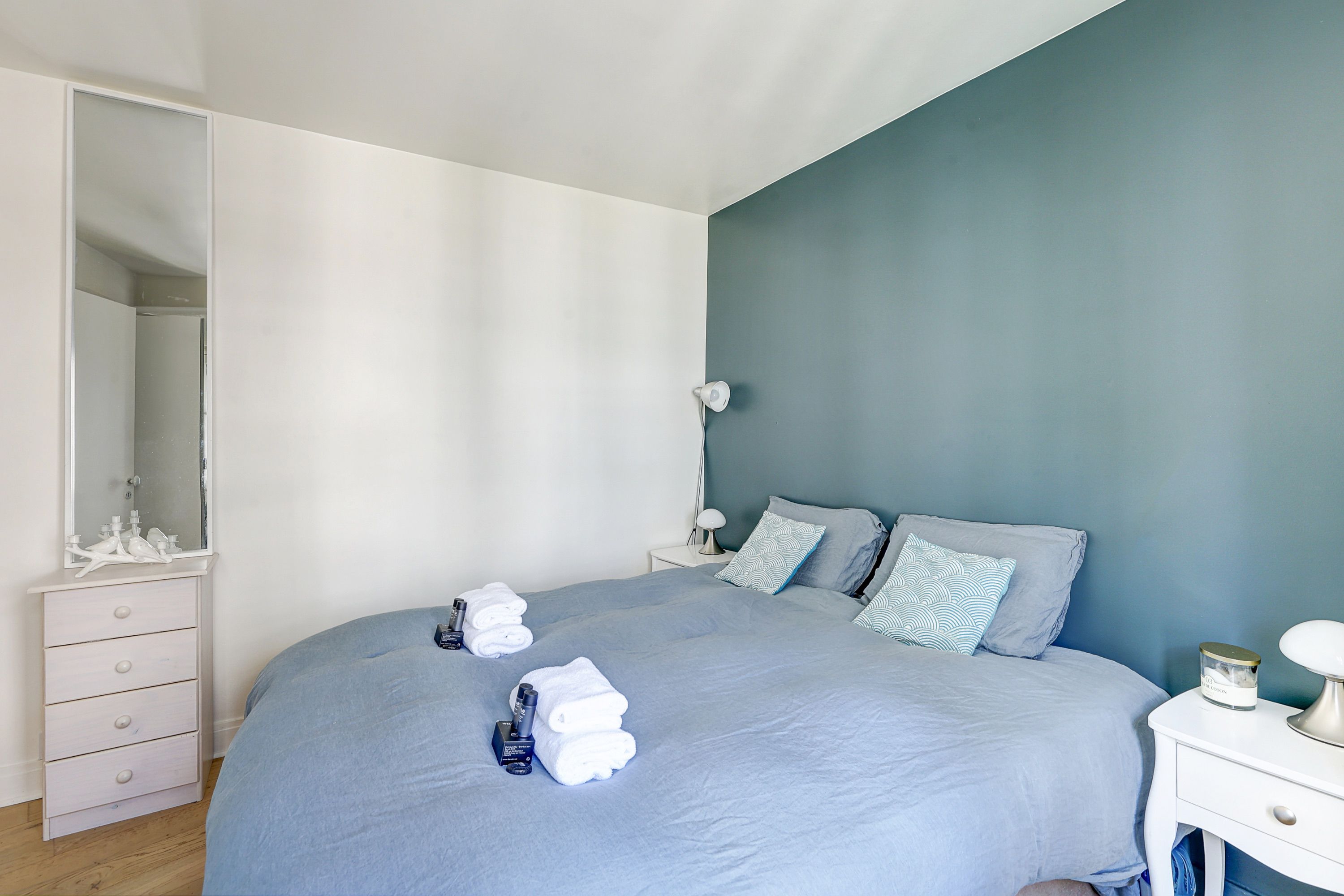 39 Lombard Bedroom