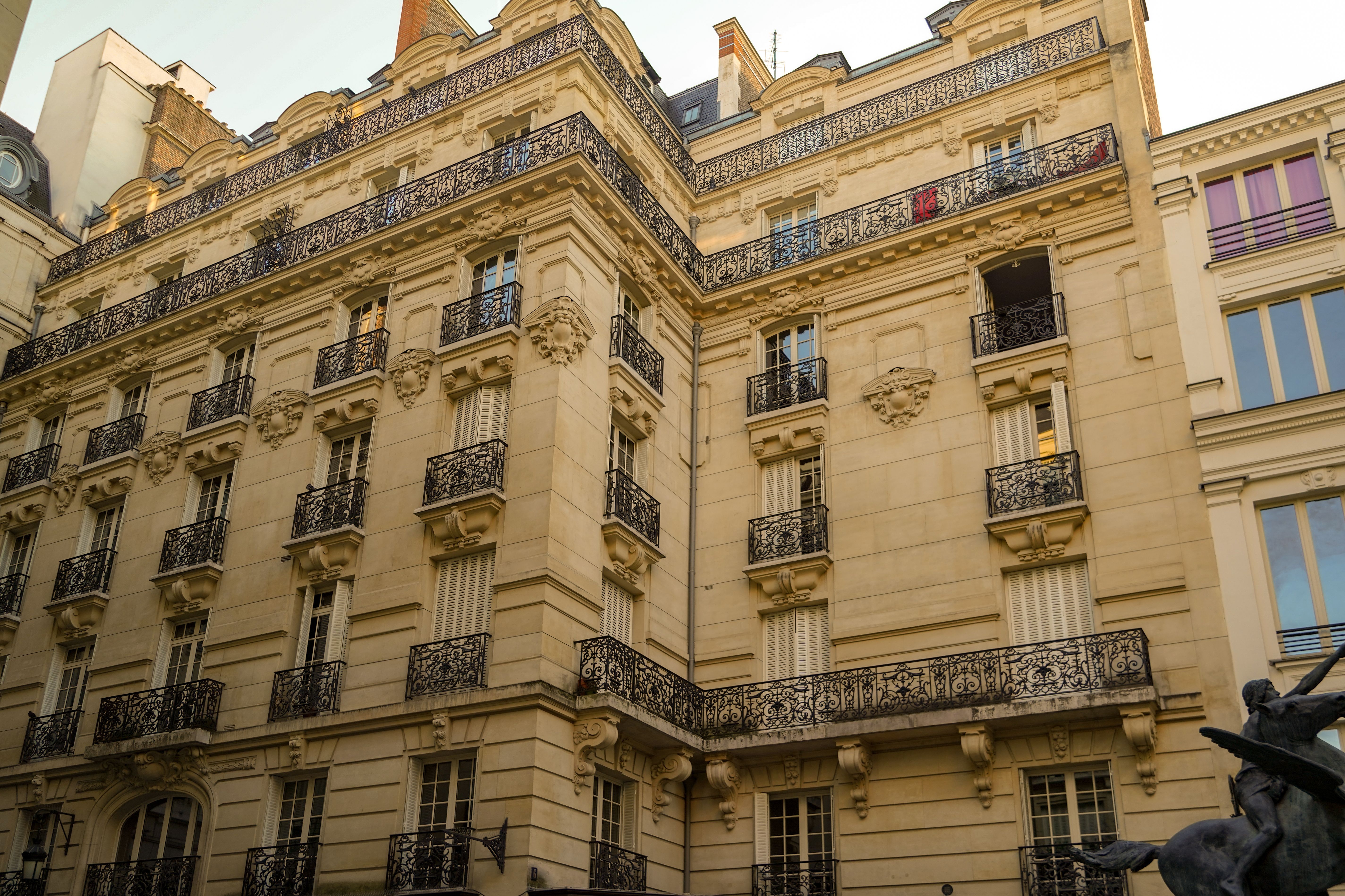 Paris relocation expert assisting executive with administrative paperwork