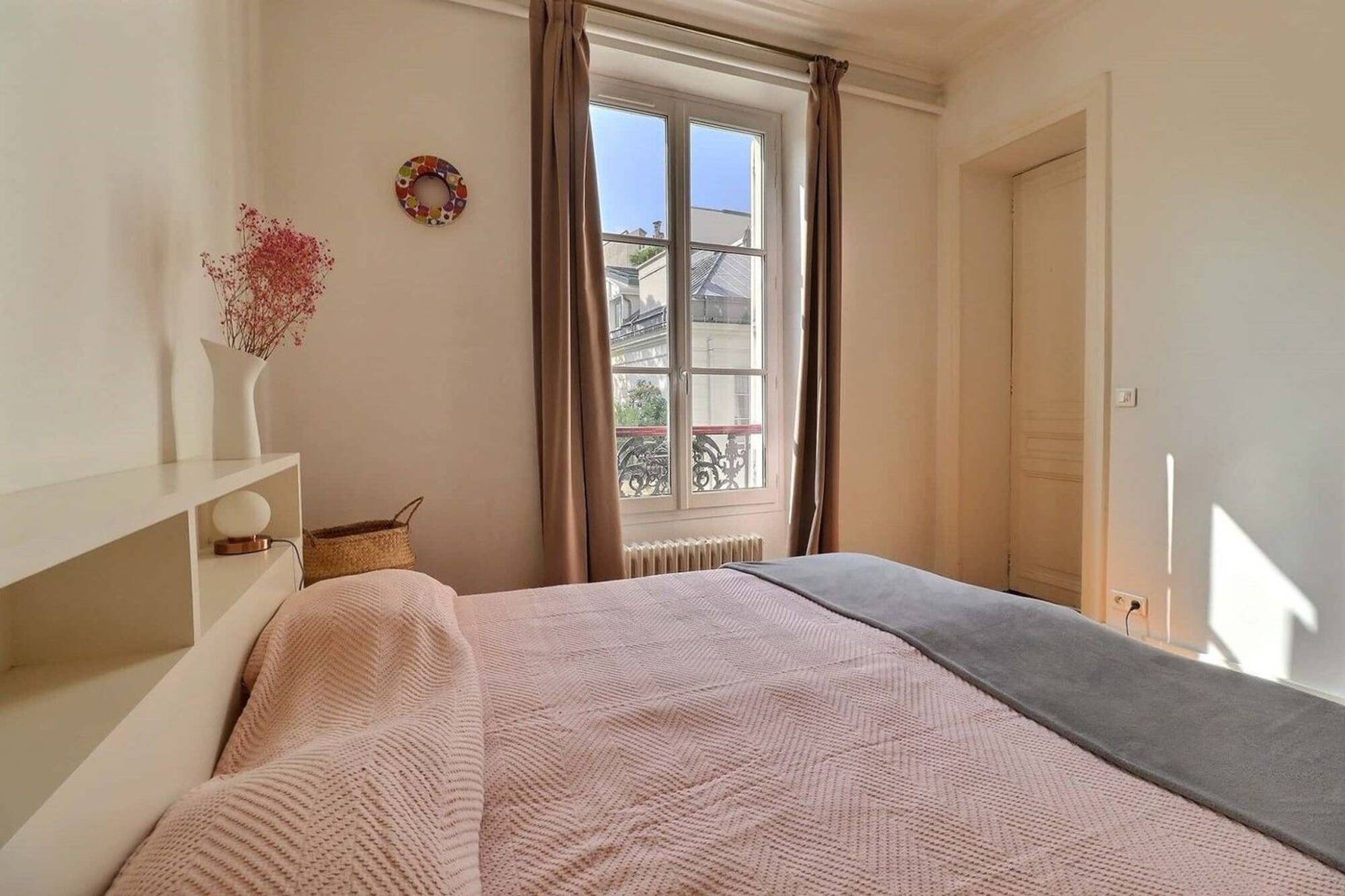 Rue de Bourgogne • Chambre