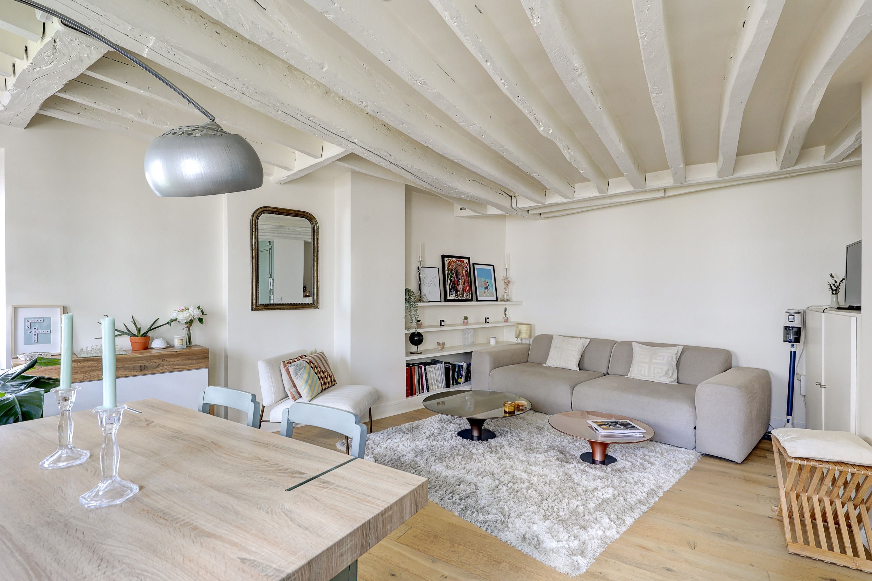 39 Lombard living room