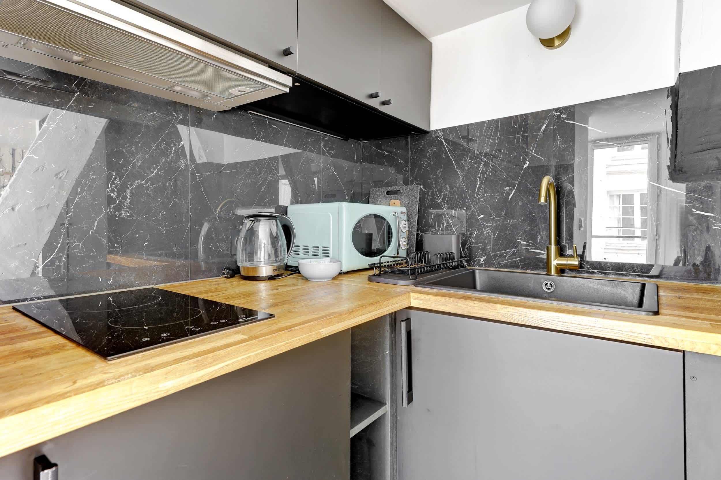 Bright Studio in the Heart of Paris