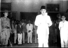 Agustus 1945: Bulan Bersejarah Bagi Bangsa Indonesia