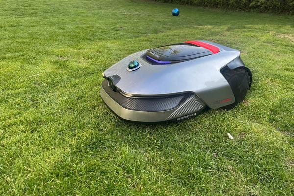 Robotgressklipper uten kantledning