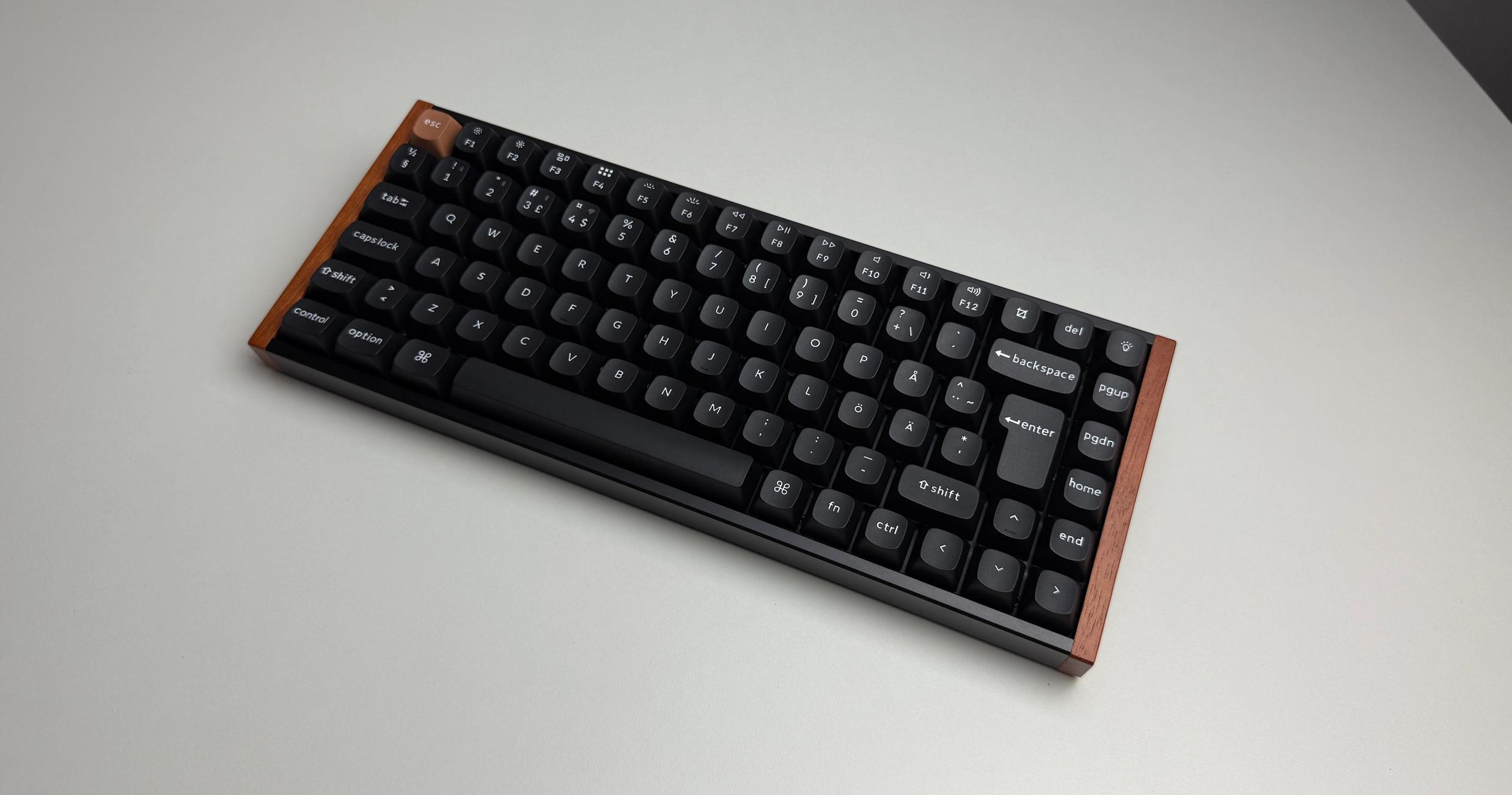 Keychron K2 HE näppäimistö