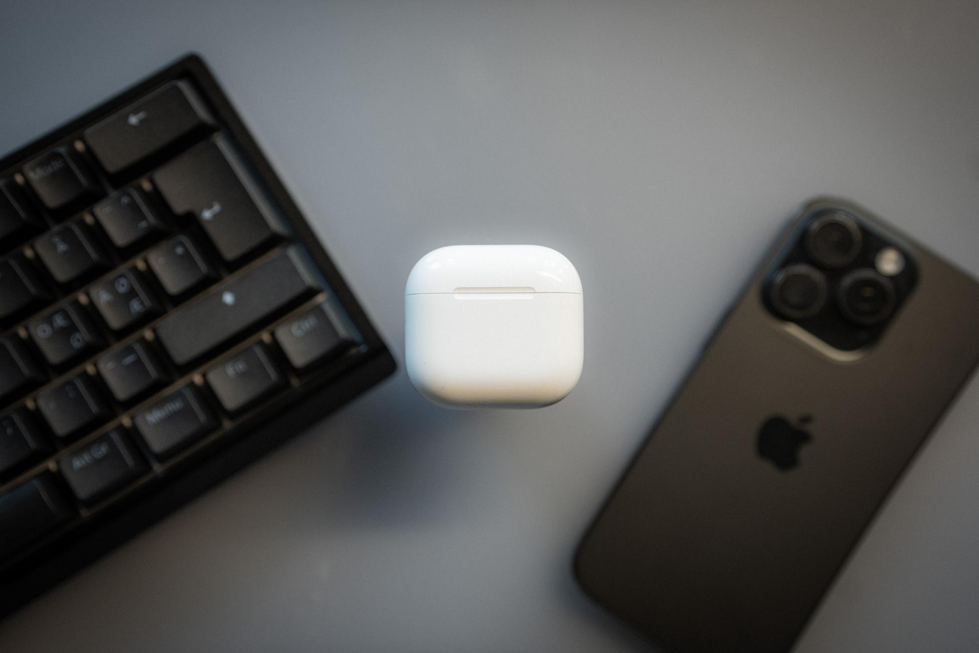 Airpods 5 / credit kaytomas.com