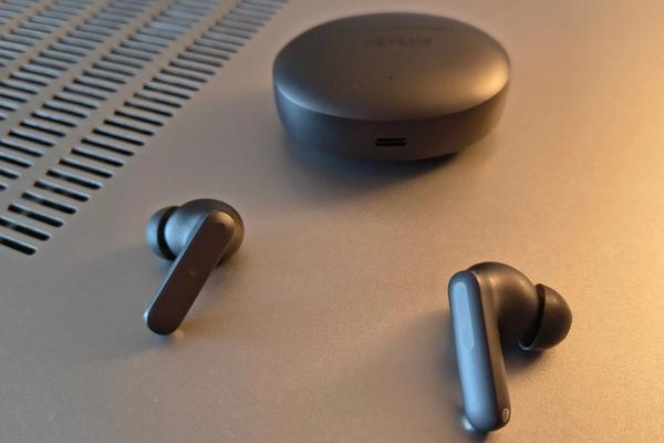 Bästa hörlurarna under 1000 kr