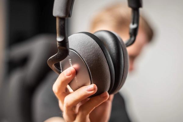 Bowers & Wilkins PX7 - fager toppmodell med brister
