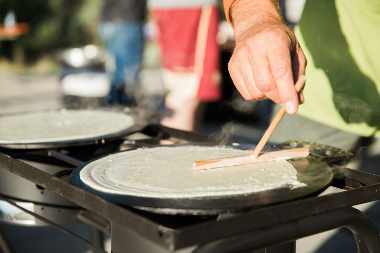 Du kan ha i princip vad som helst på dina crêpes och pannkakor. Foto: VLRS, Adobe Stock