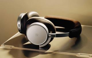 Bang & Olufsen lanserar nya Beoplay H100