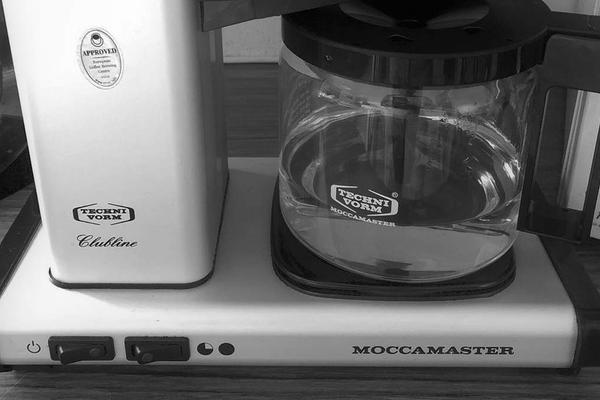 Kalka av kaffebryggare - 5 enkla steg som gör din kaffemaskin skinande ren