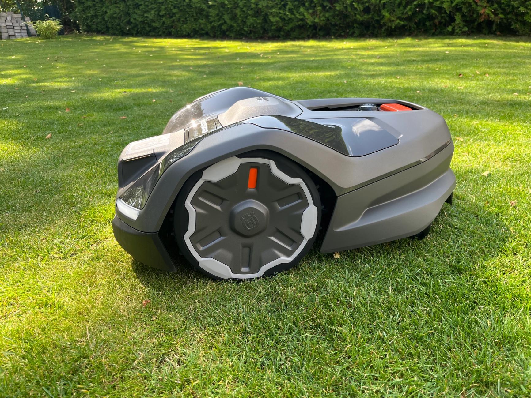 Husqvarna Automower® 405XE Nera