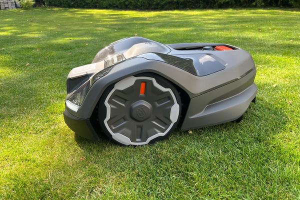 Husqvarna Automower® 405XE Nera