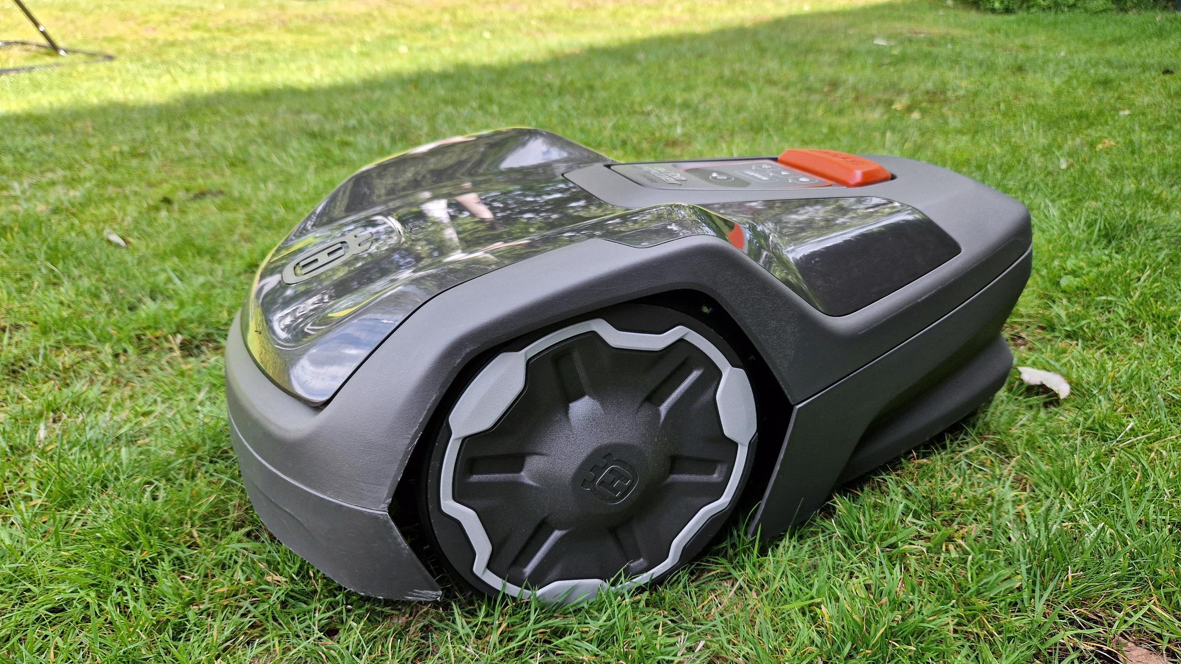 Husqvarna Automower Aspire R4 - smidig og stabil