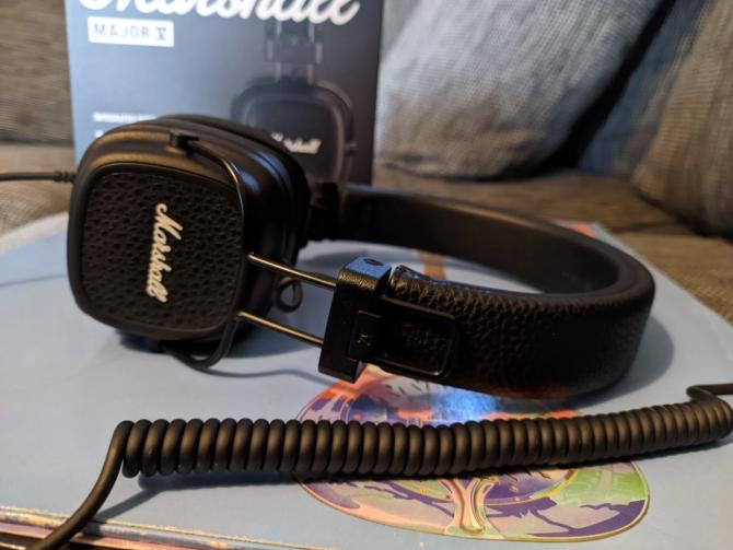 Bästa on-ear-hörlurarna