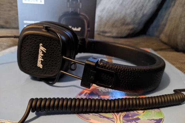Bästa on-ear-hörlurarna