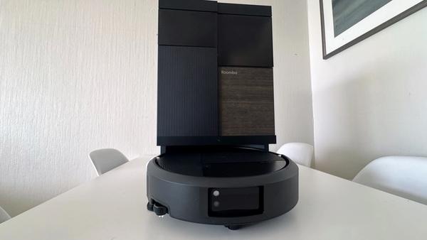 iRobot Roomba Plus 575 Combo Robot + AutoWash Dock