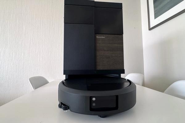 iRobot Roomba Plus 575 Combo Robot + AutoWash Dock