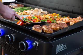 Bästa planchagrill - grill med stekbord