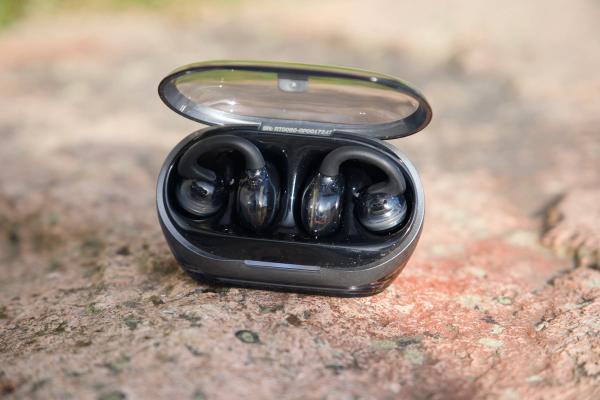 JBL Soundgear CLIPS
