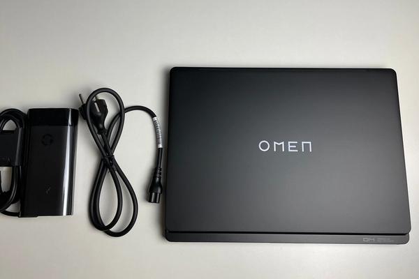 HP OMEN Transcend 14
