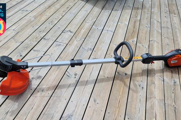 Husqvarna 215iL Trimmer