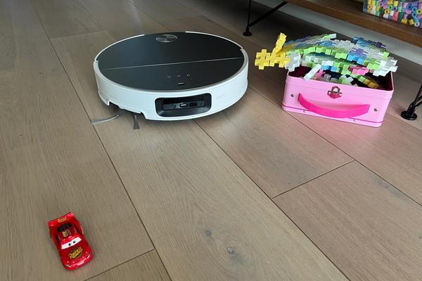 Roborock Saros 10