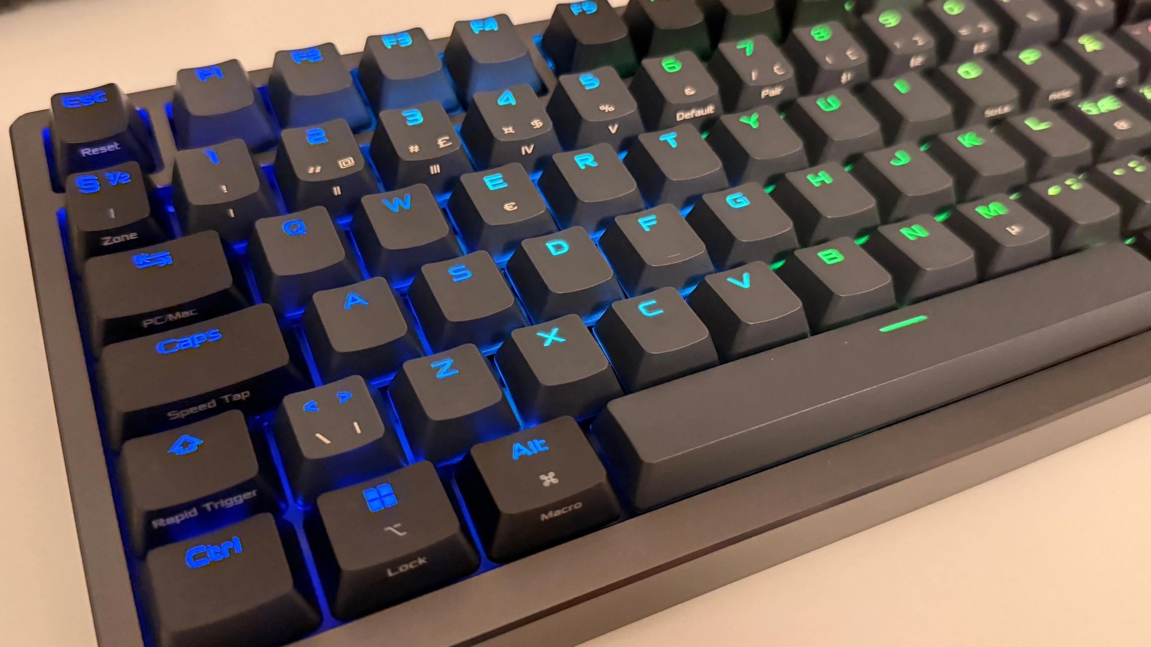 ASUS ROG Azoth 96% HE Wireless ROG HFX V2