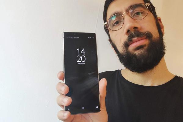 Sony Xperia 1 - ett prestandamonster i för trång kostym