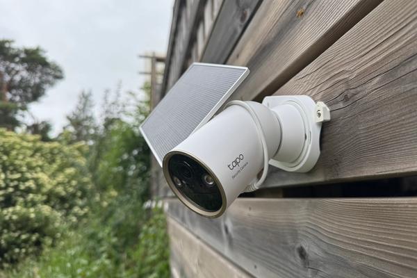 TP-Link Tapo C460 - enkel kamera med solpanel och smart igenkänning