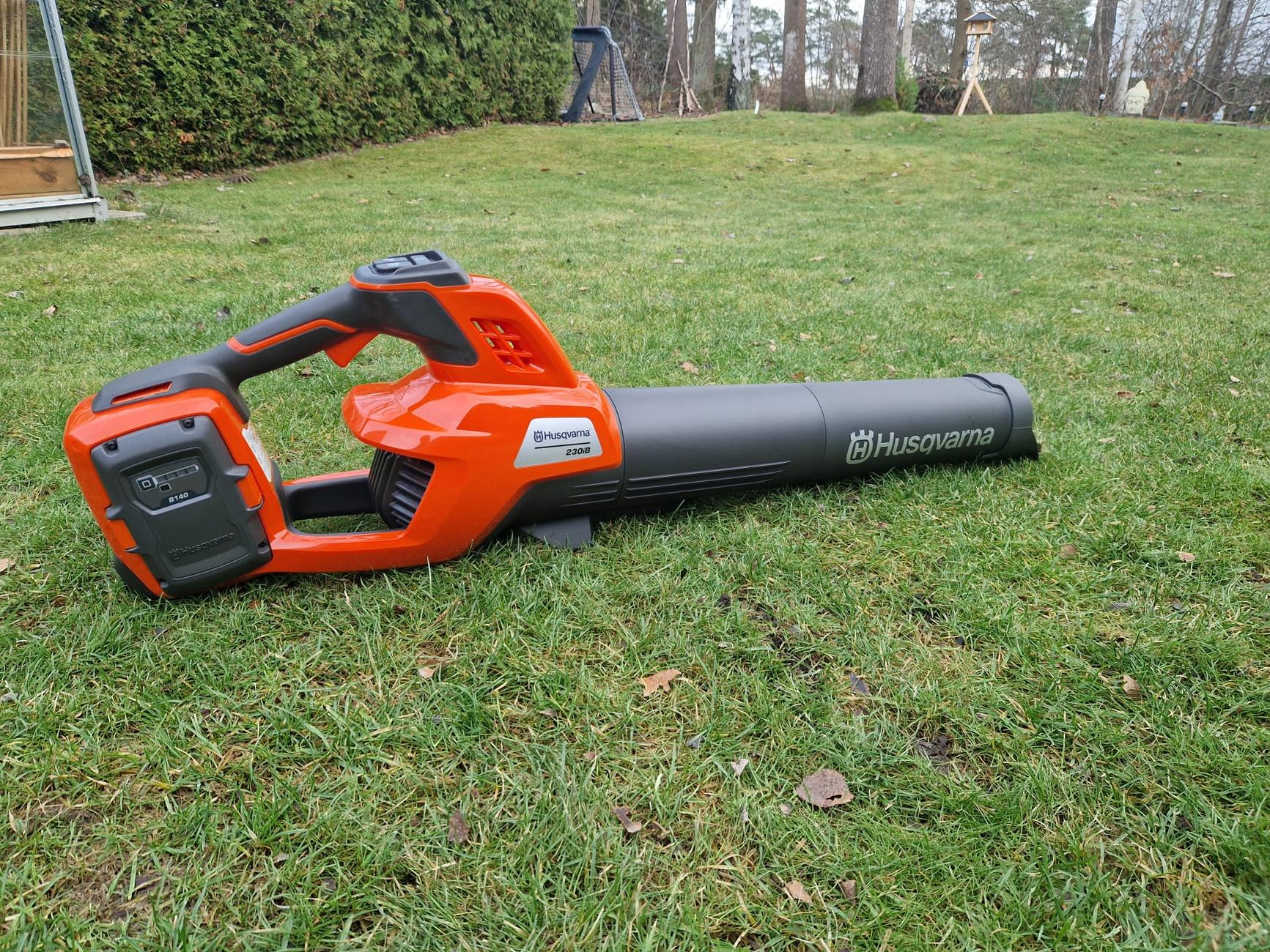 Husqvarna 230iB