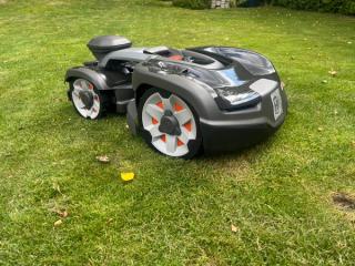 Husqvarna Automower® 435X AWD Nera