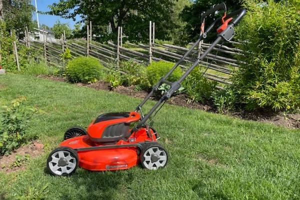 Bästa batteridrivna gräsklipparen