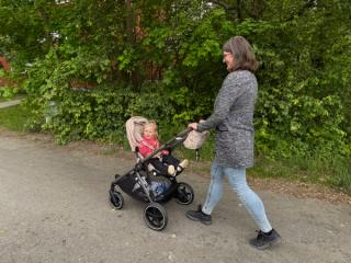 Cybex e-Gazelle S - syskonvagnen som rullar nästan av sig själv