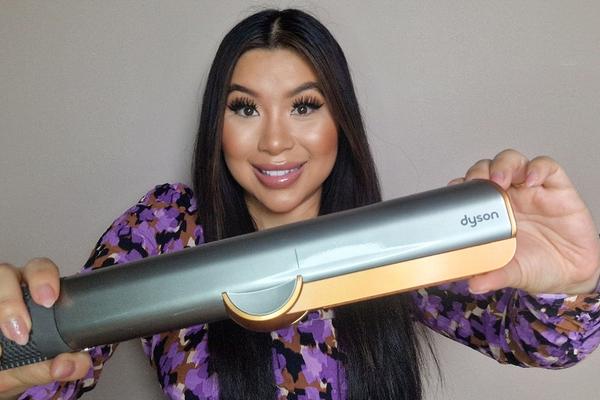 Dyson Airstrait