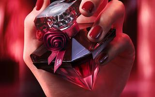 Lancôme has launched a new fragrance: La Nuit Trésor Rouge Drama