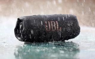 Bra att veta om högtalaren JBL Charge 5