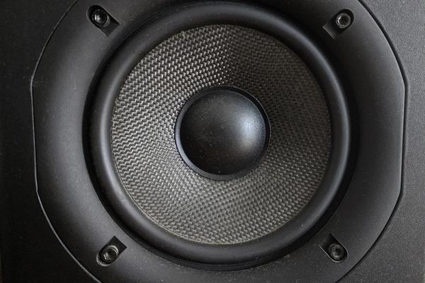 Golvhögtalare med bra bas