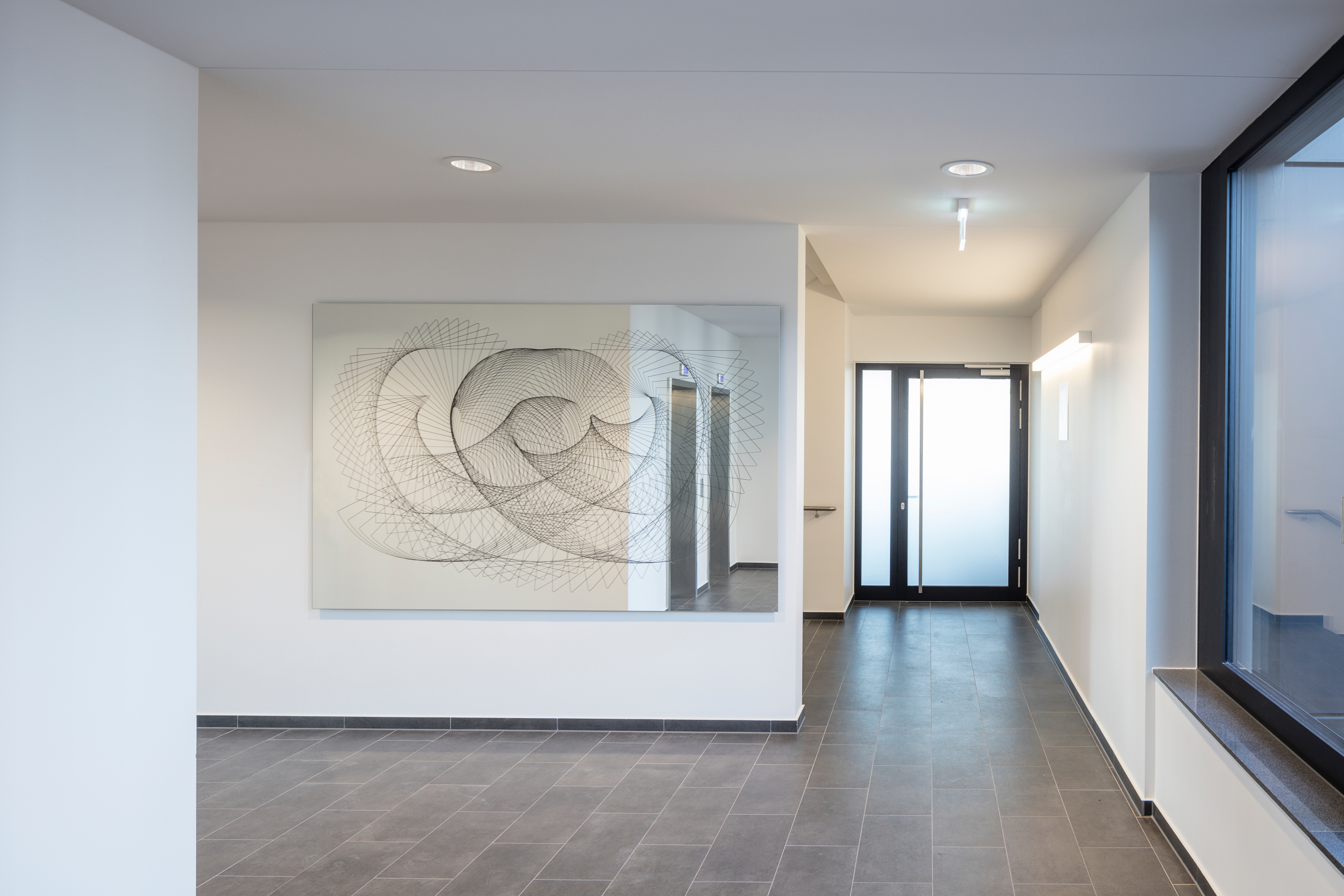 Goetz Castorph Lehmann Tabillion Architektur Städtebau Bürogebäude Landsbergerstr. München Elsenheimerstr. Arrow Trikot Streifen Fassade Lamellen Linien schwarz Städtebau Tiefgarage Friedenheimer Brücke Eingangsbereich