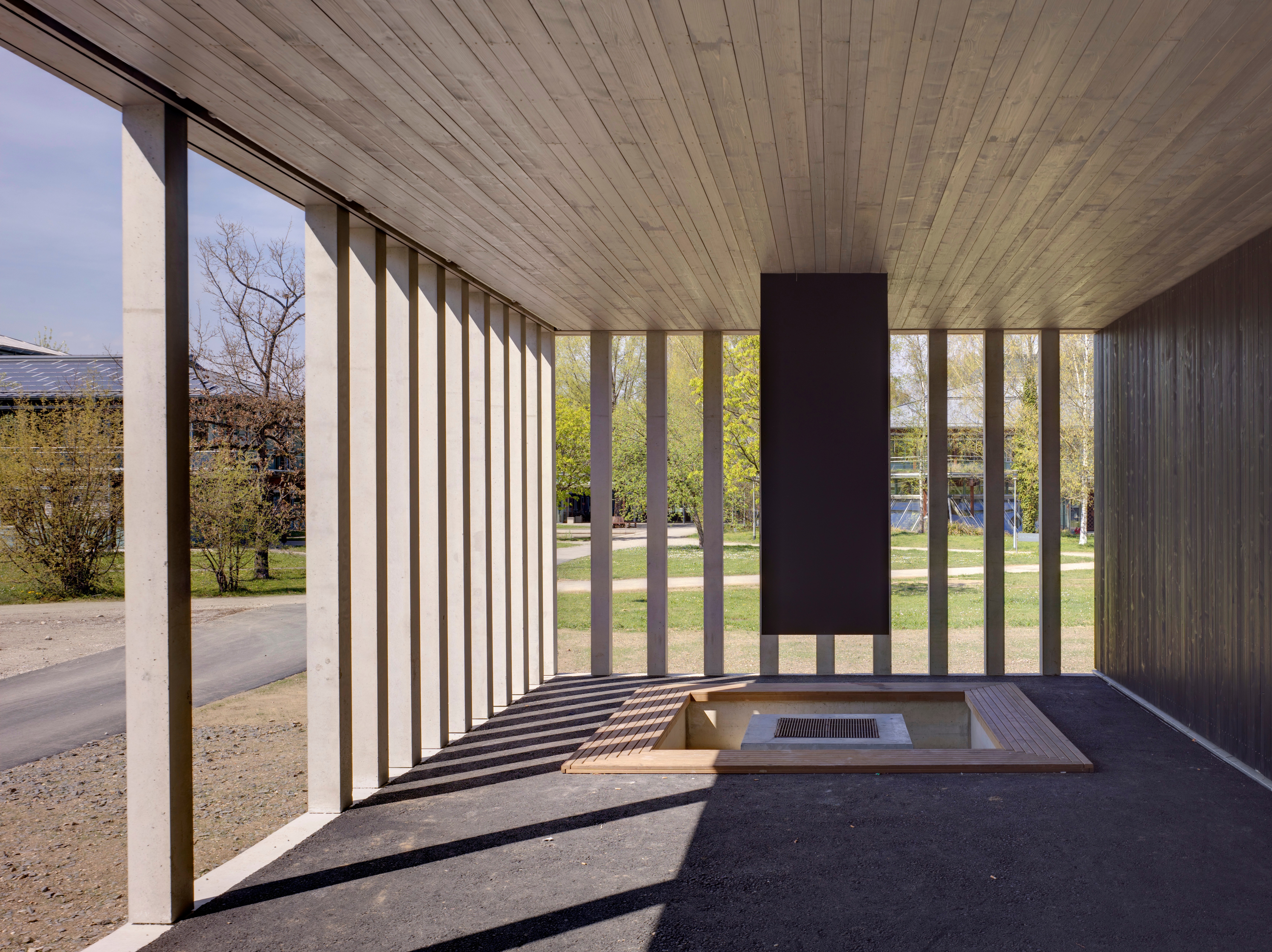 Goetz Castorph Lehmann Tabillion Architektur Städtebau München Starnberg Jugendzentrum Neubau Nepomuk Kamin Turnhalle Sporthalle Laterne