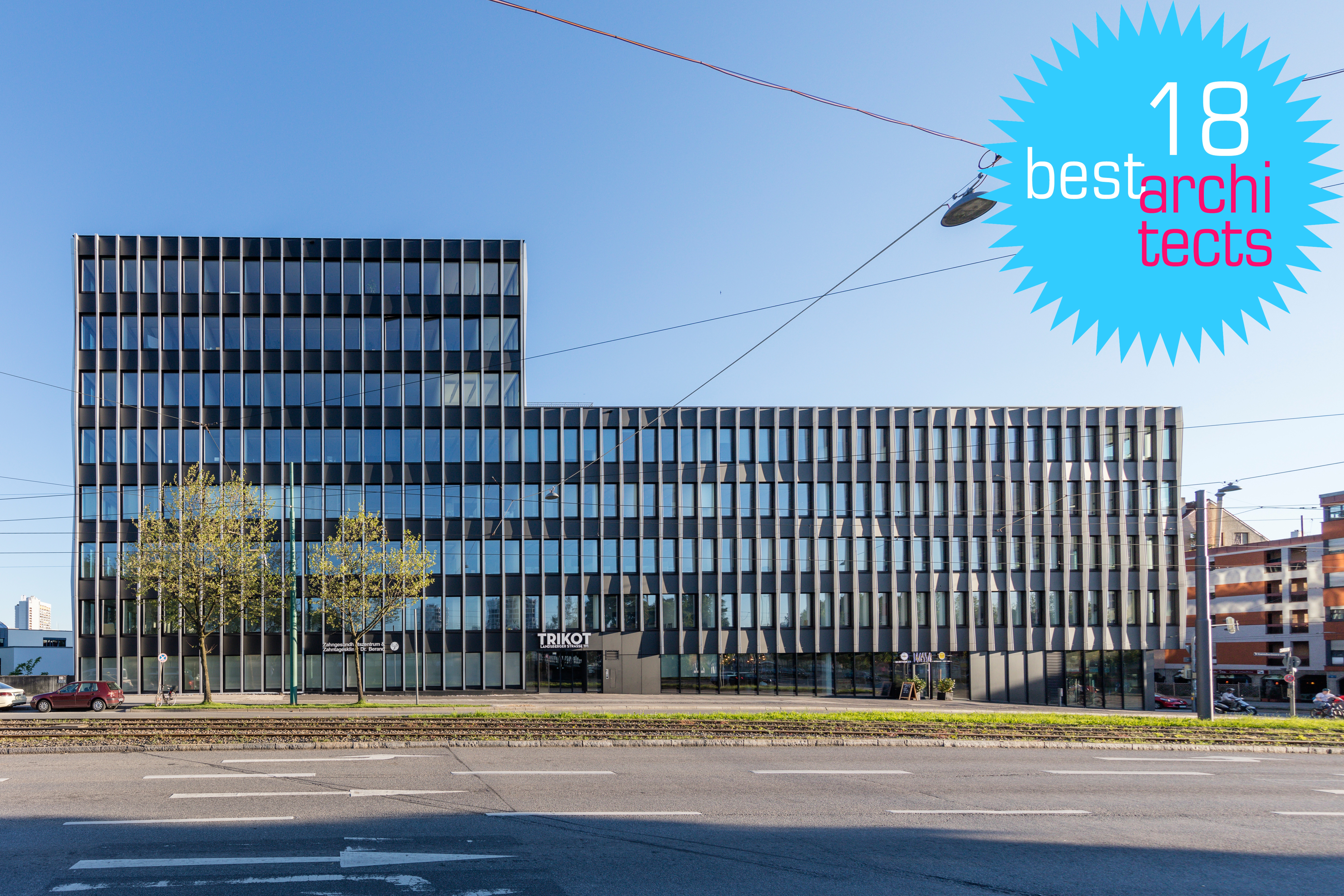 Goetz Castorph Lehmann Tabillion Architektur Städtebau Bürogebäude Landsbergerstr. München Elsenheimerstr. Arrow Trikot Streifen Fassade Lamellen Linien schwarz Leitsystem Beschilderung Spiegel Grafik InnenraumPreis