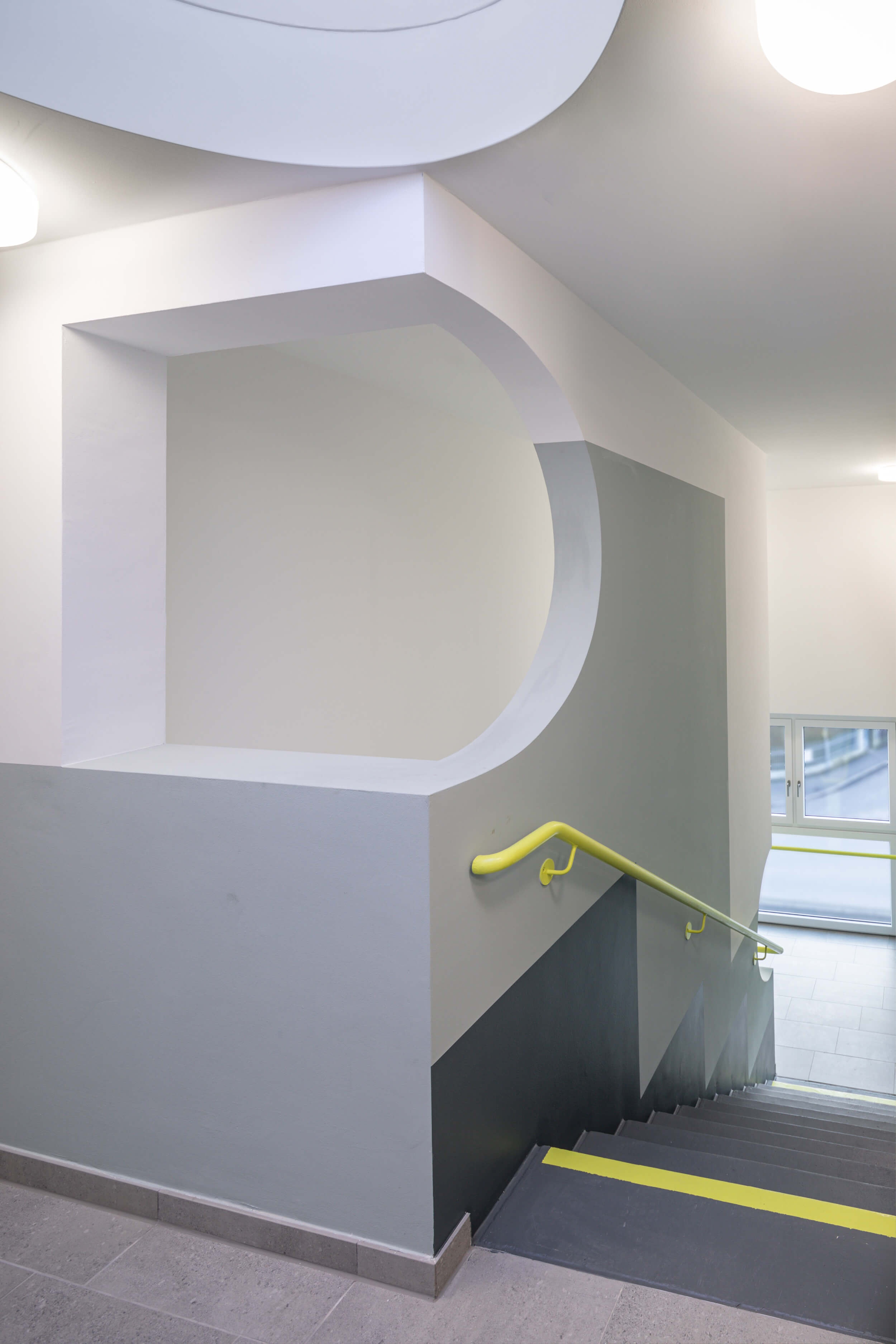 Goetz Castorph Lehmann Tabillion Architektur Städtebau München Allach Diamalt Park Loggia Beton Fertigteile Malzym Schallschutz Glas bedruckt Kita Tiefgarage Leitsystem neon