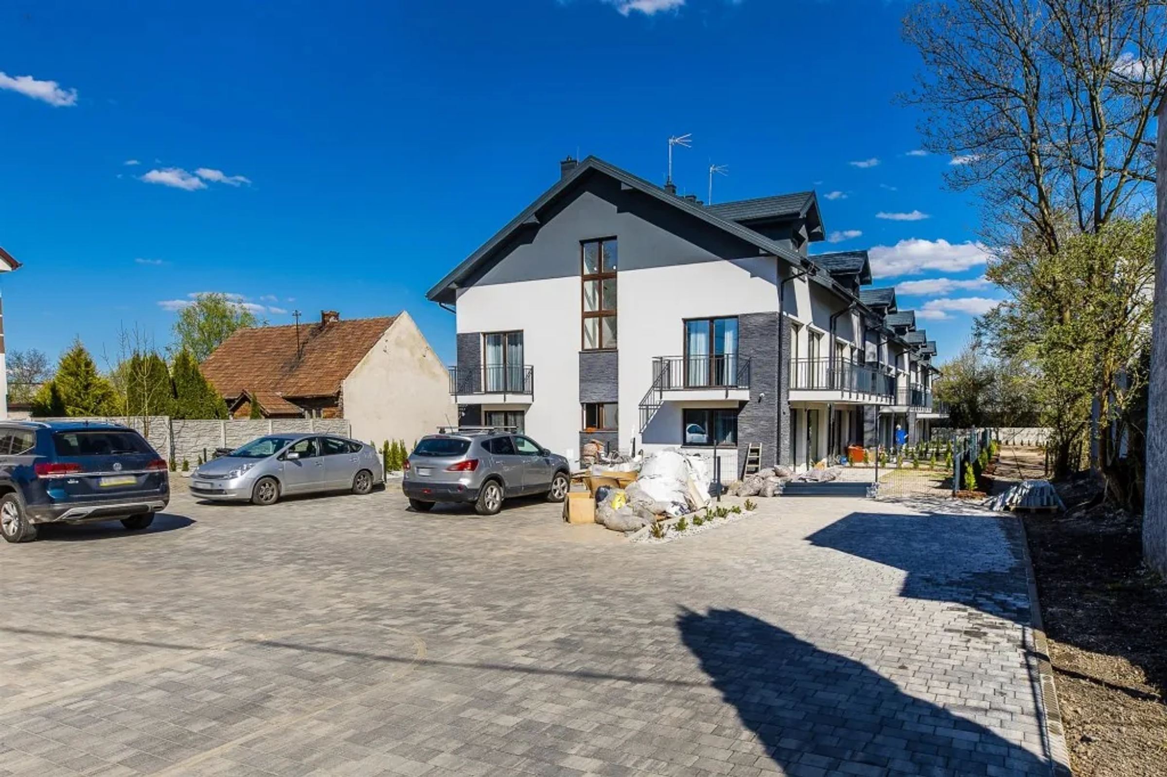 Nowe, parking, cisza, las (2)