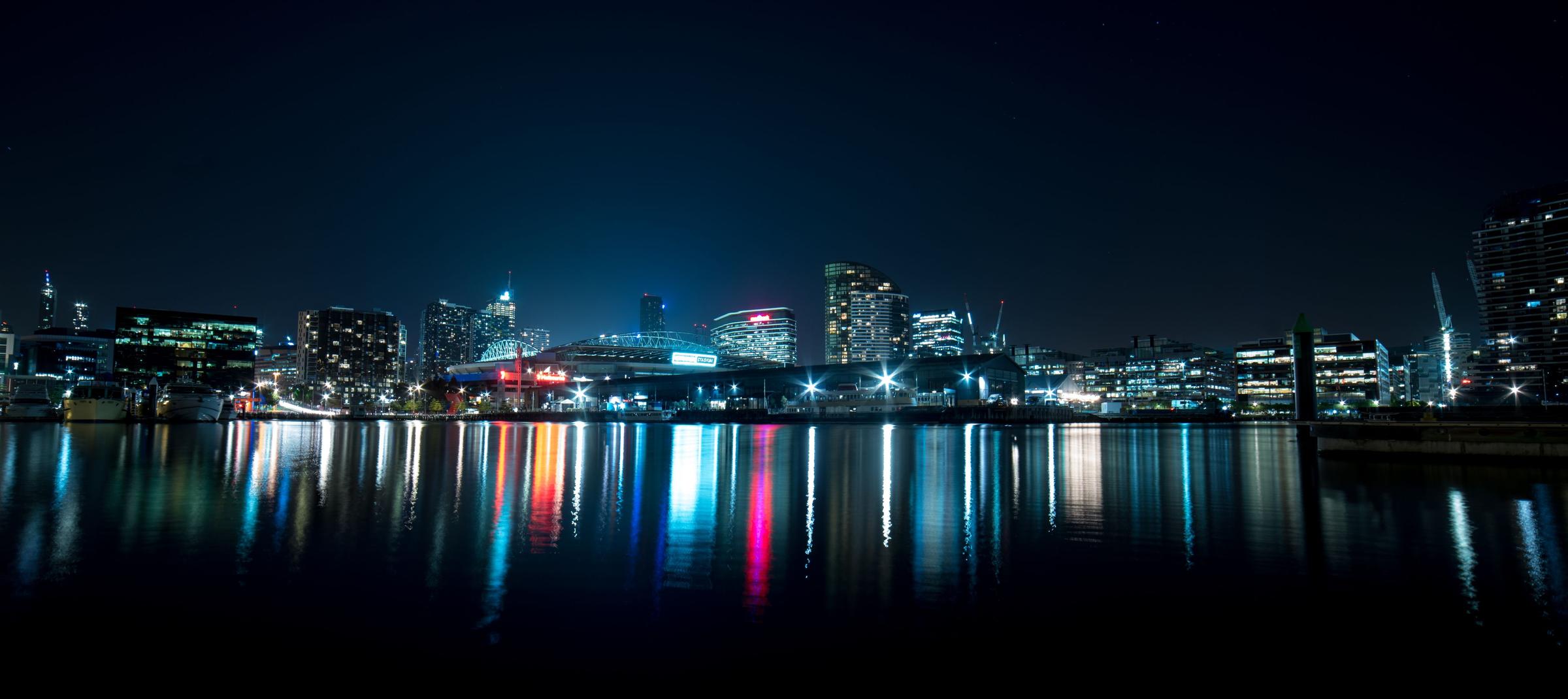 Panorama kota Melbourne di malam hari