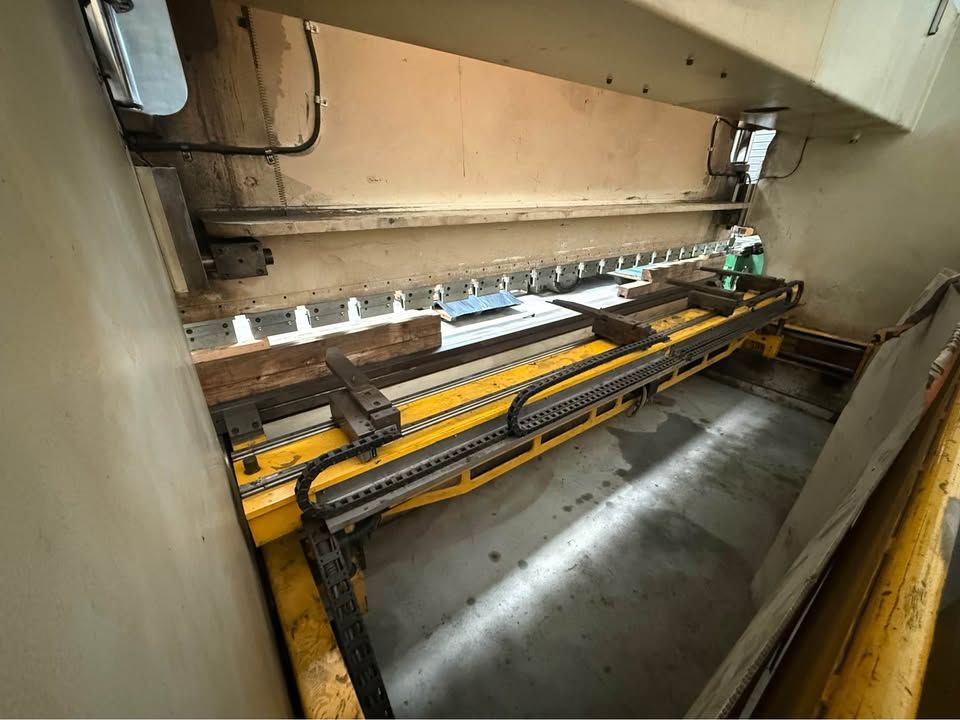 DYE Syncro 100t x 4.2m CNC Press Brake — photo 6