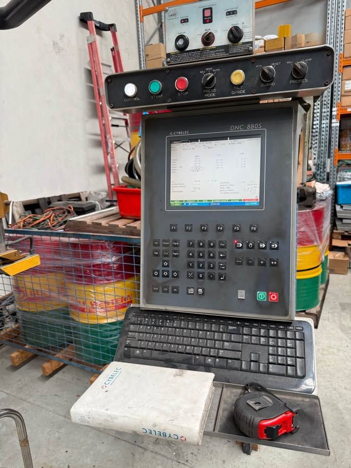DYE Syncro 100t x 4.2m CNC Press Brake — photo 3