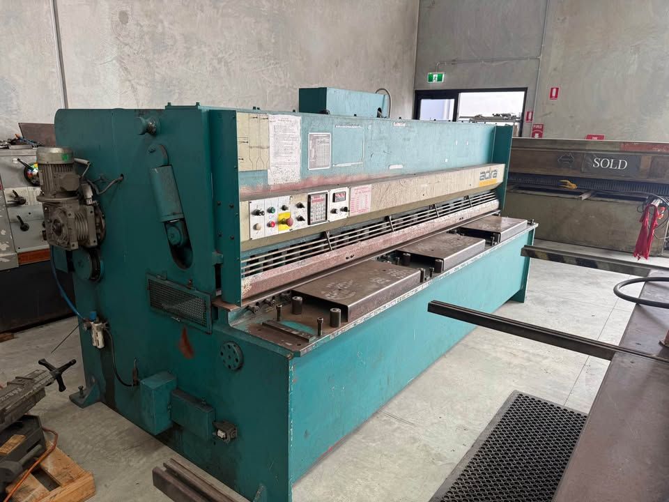 ADIRA 3m x 6mm Hydraulic Swing Beam Guillotine — photo 3