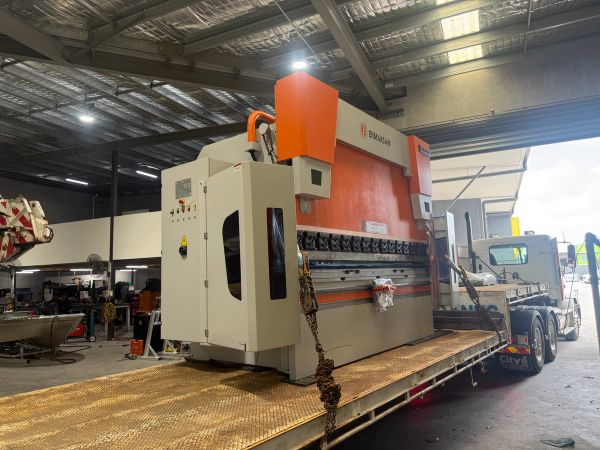 Machine Installation Ermaksan Press Brake Truck Delivery