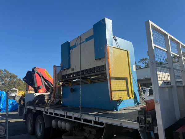 Machine Installation Ermaksan Press Brake Truck Delivery